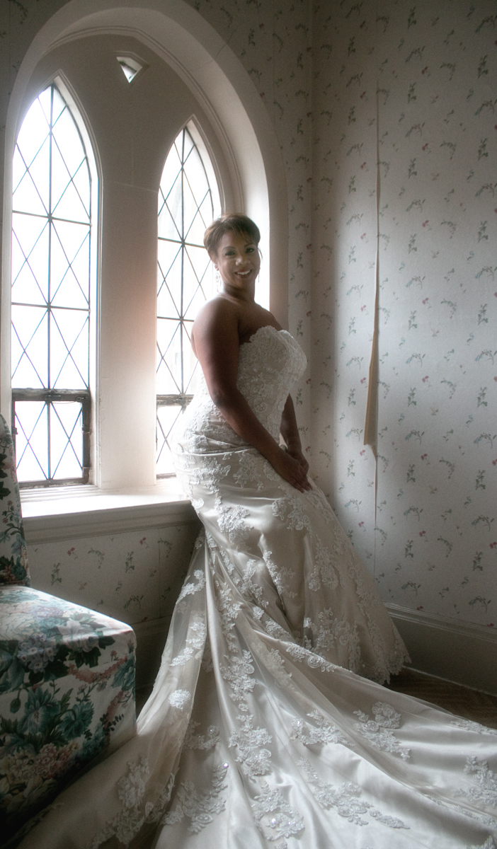 Monique & James at Fort Street Presbyterian Church Detroit MI wedding photograph