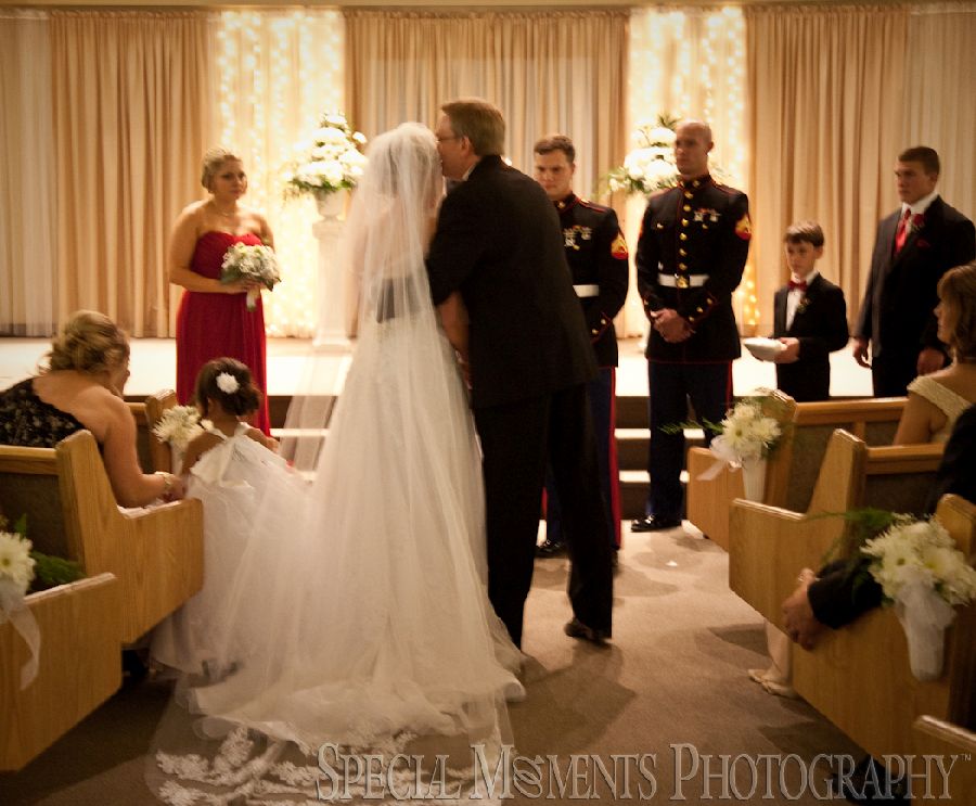 Plymouth Church of Christ Plymouth MI wedding photograph