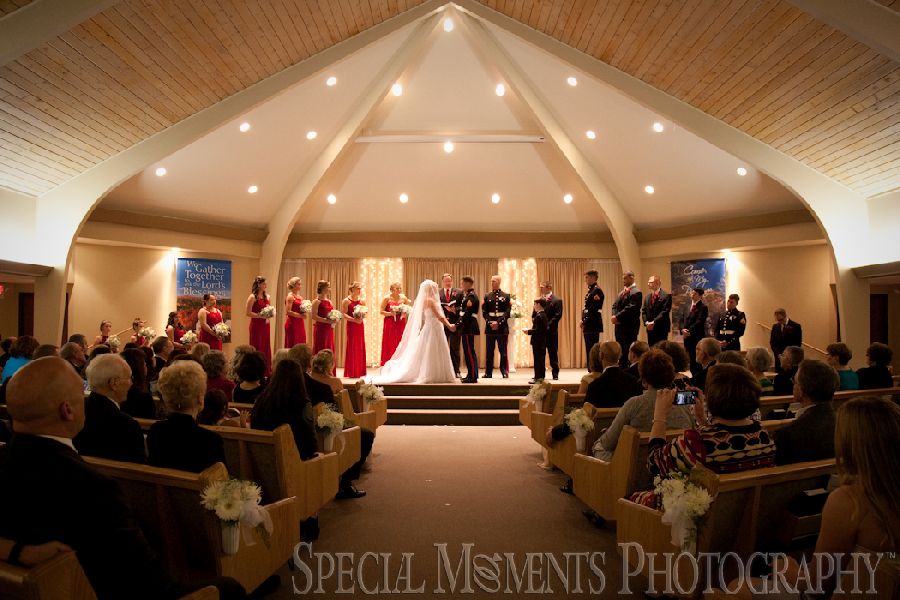 Plymouth Church of Christ Plymouth MI wedding photograph