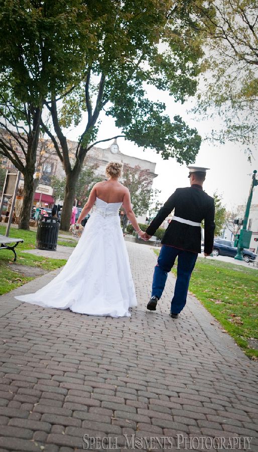 Kellogg Park Plymouth MI wedding photograph