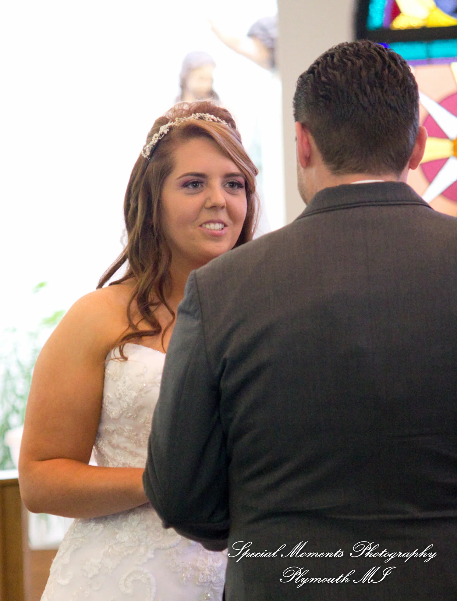 Holy Spirit Roman Catholic Brighton MI wedding photograph