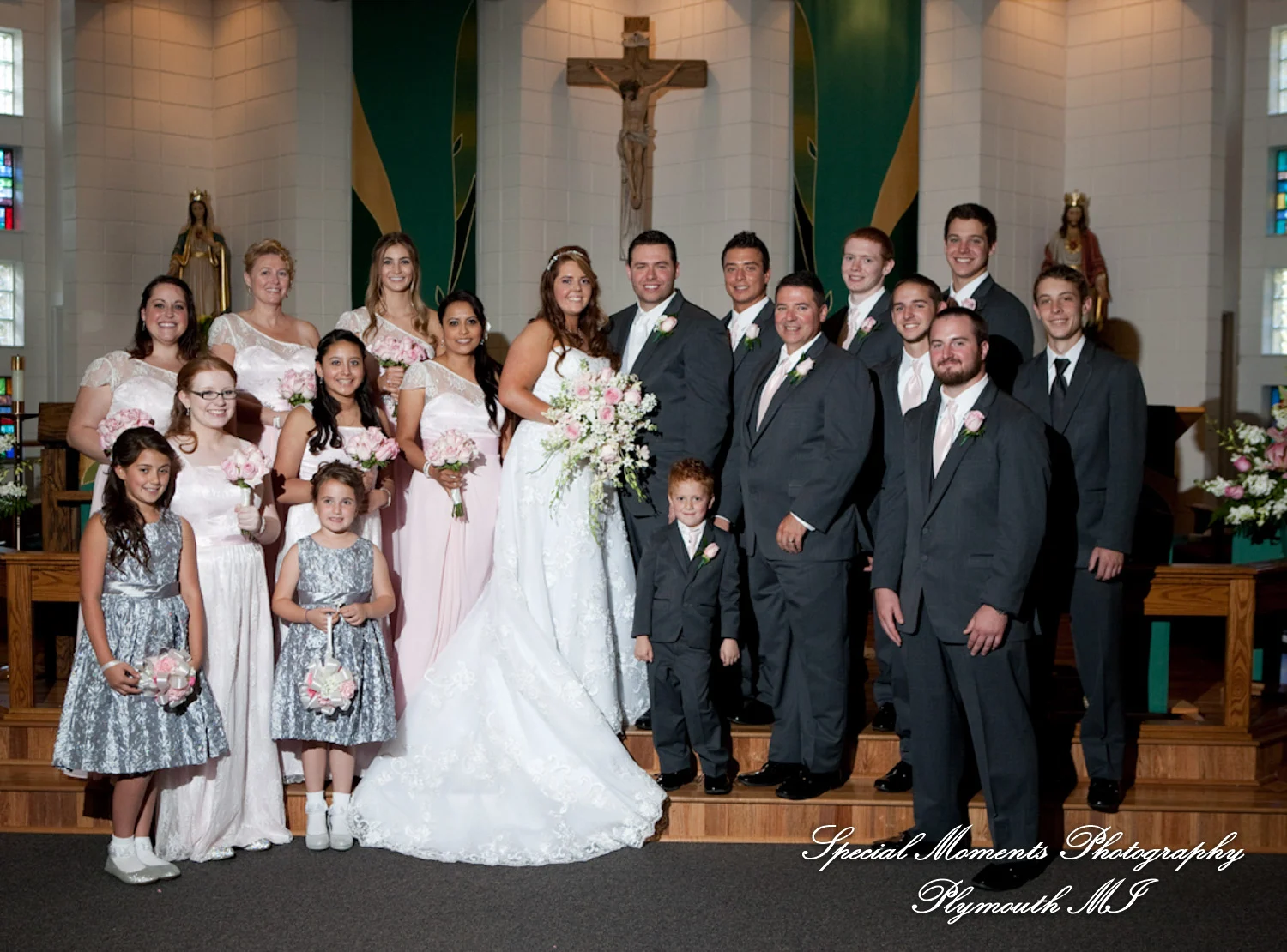 Holy Spirit Roman Catholic Brighton MI wedding photograph
