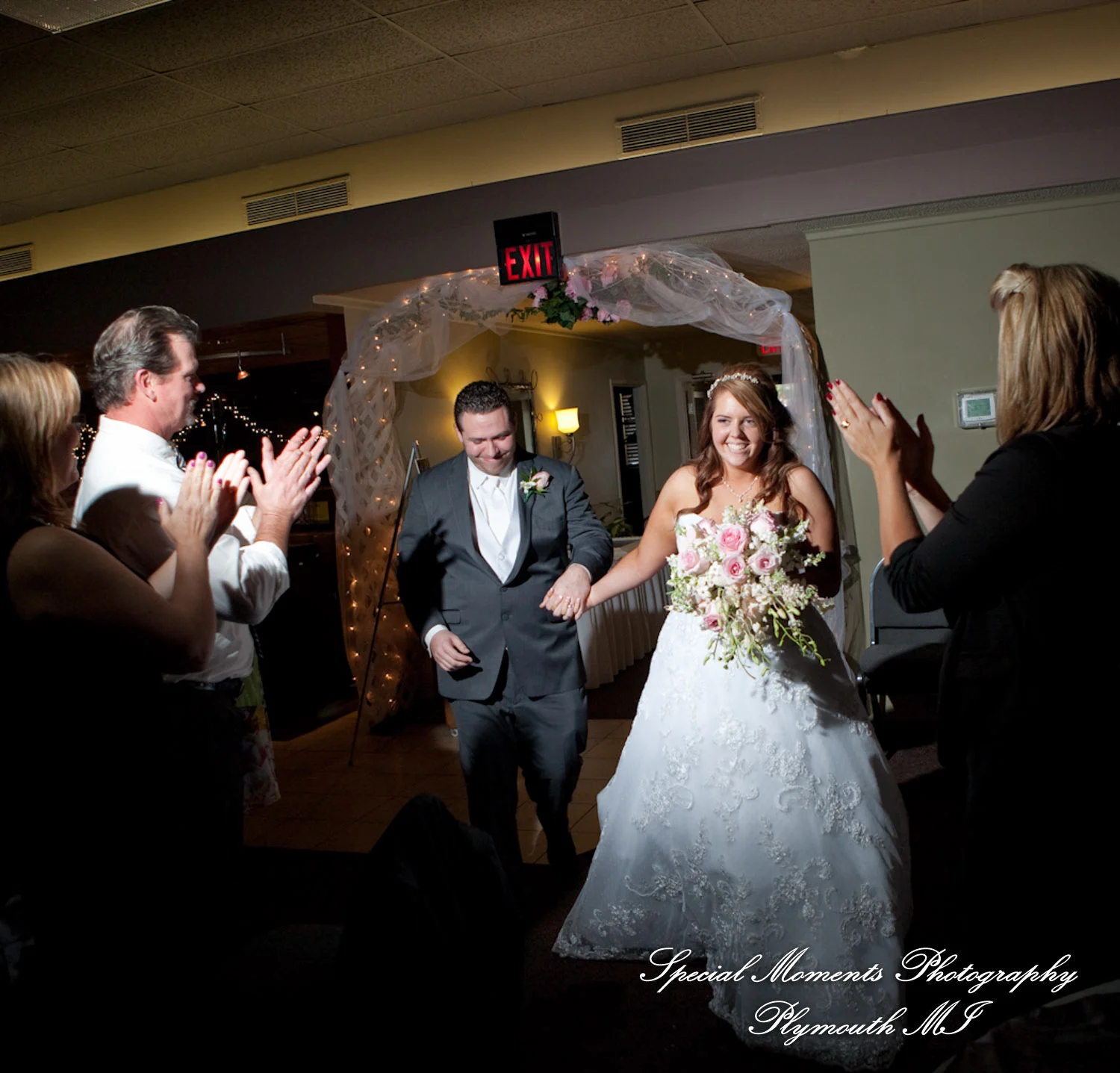Knights of Columbus Dexter MI wedding photograph