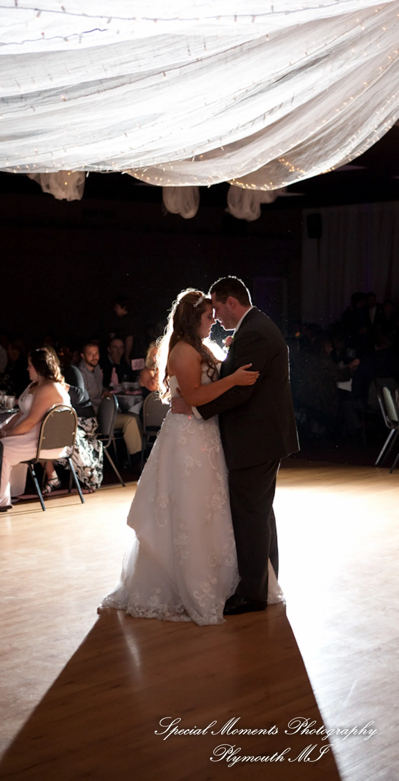 Knights of Columbus Dexter MI wedding photograph