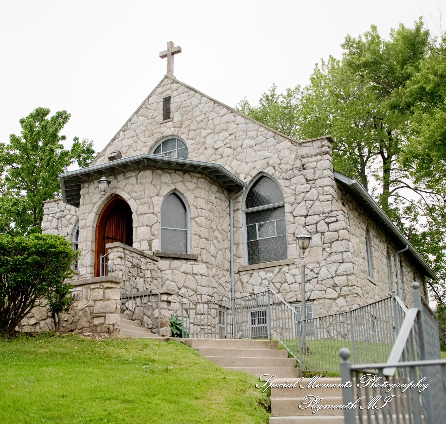 St. Anne Chapel Grosse Ile MI wedding photograph
