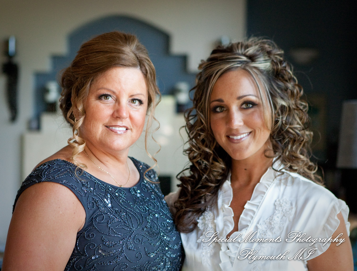 Anthony & Margaret at Canterbury Castle Chapel Lake Orion MI wedding photography