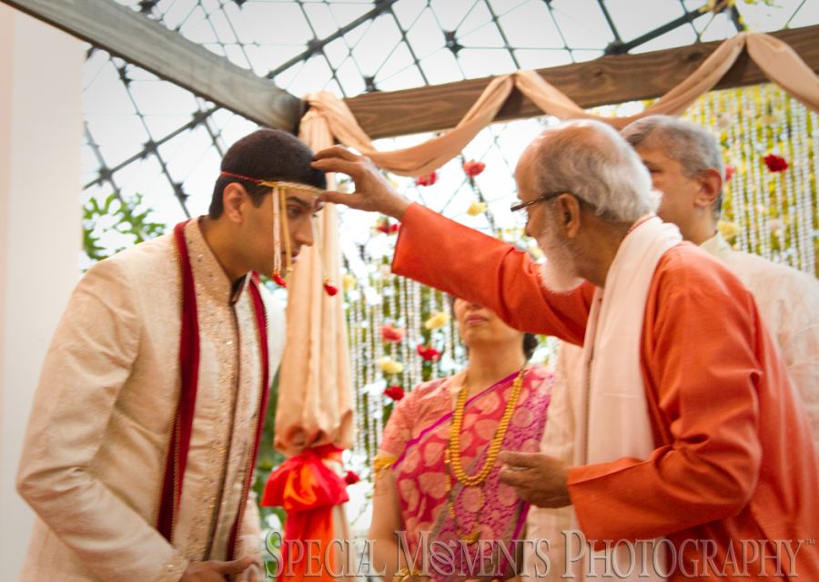 Westin Atrium Southfield MI Hindu wedding photograph