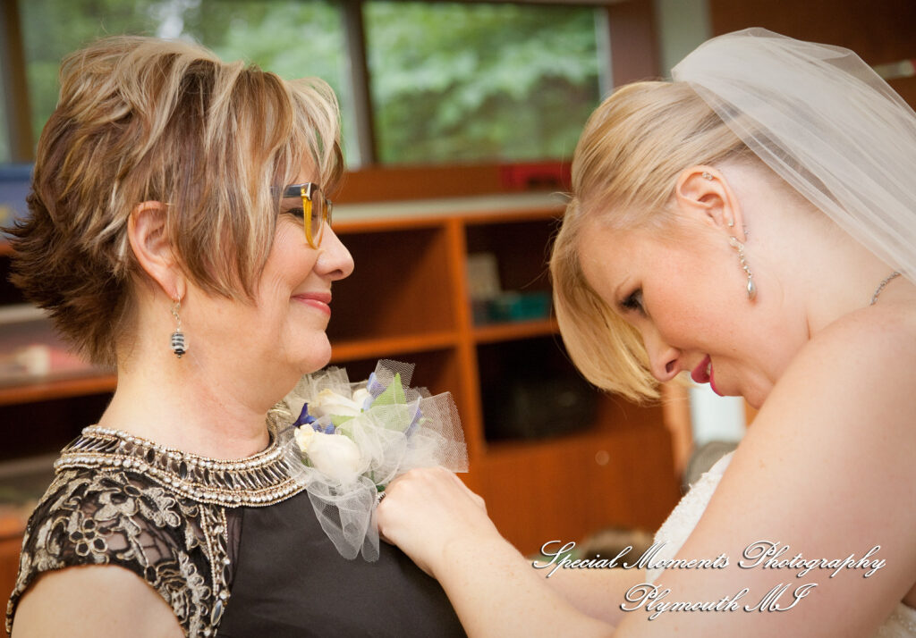 Charlotte & Andrew at Cross of Christ Lutheran Church Bloomfield Hills MI wedding photography