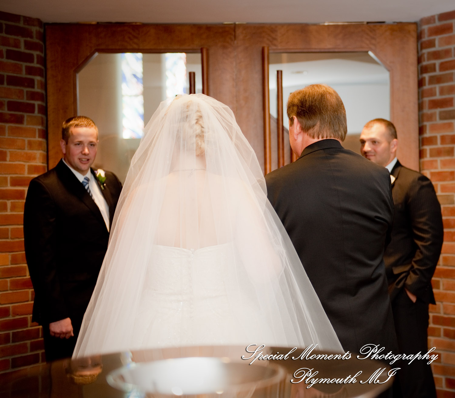 Charlotte & Andrew at Cross of Christ Lutheran Church Bloomfield Hills MI wedding photography