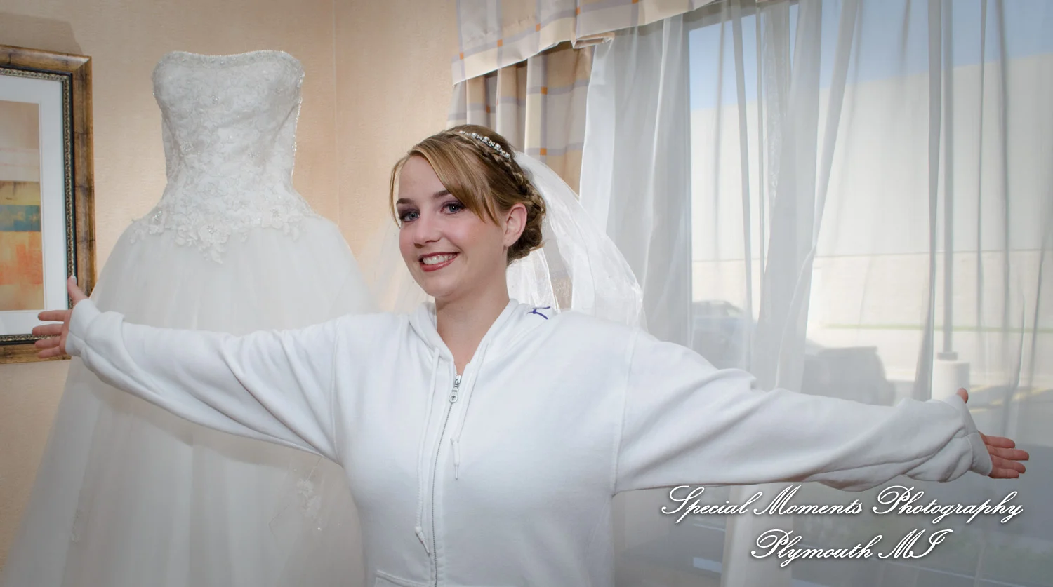 Shelby Gardens Shelby Twp MI wedding photograph