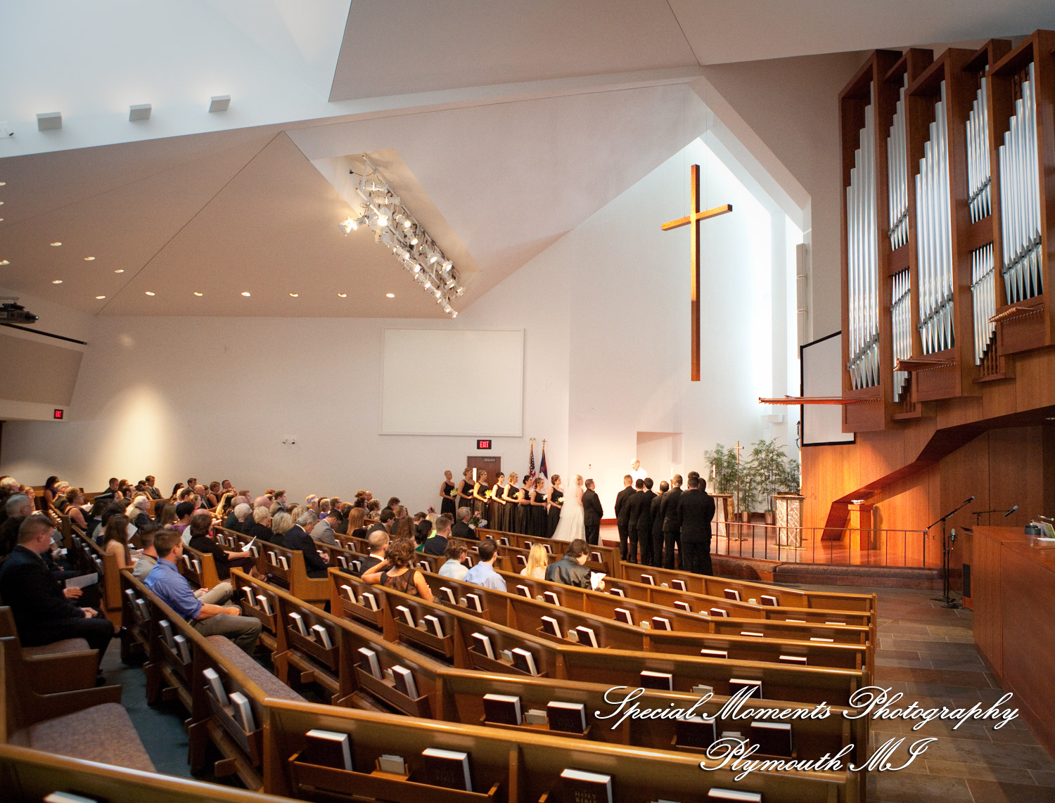 Charlotte & Andrew at Cross of Christ Lutheran Church Bloomfield Hills MI wedding photography