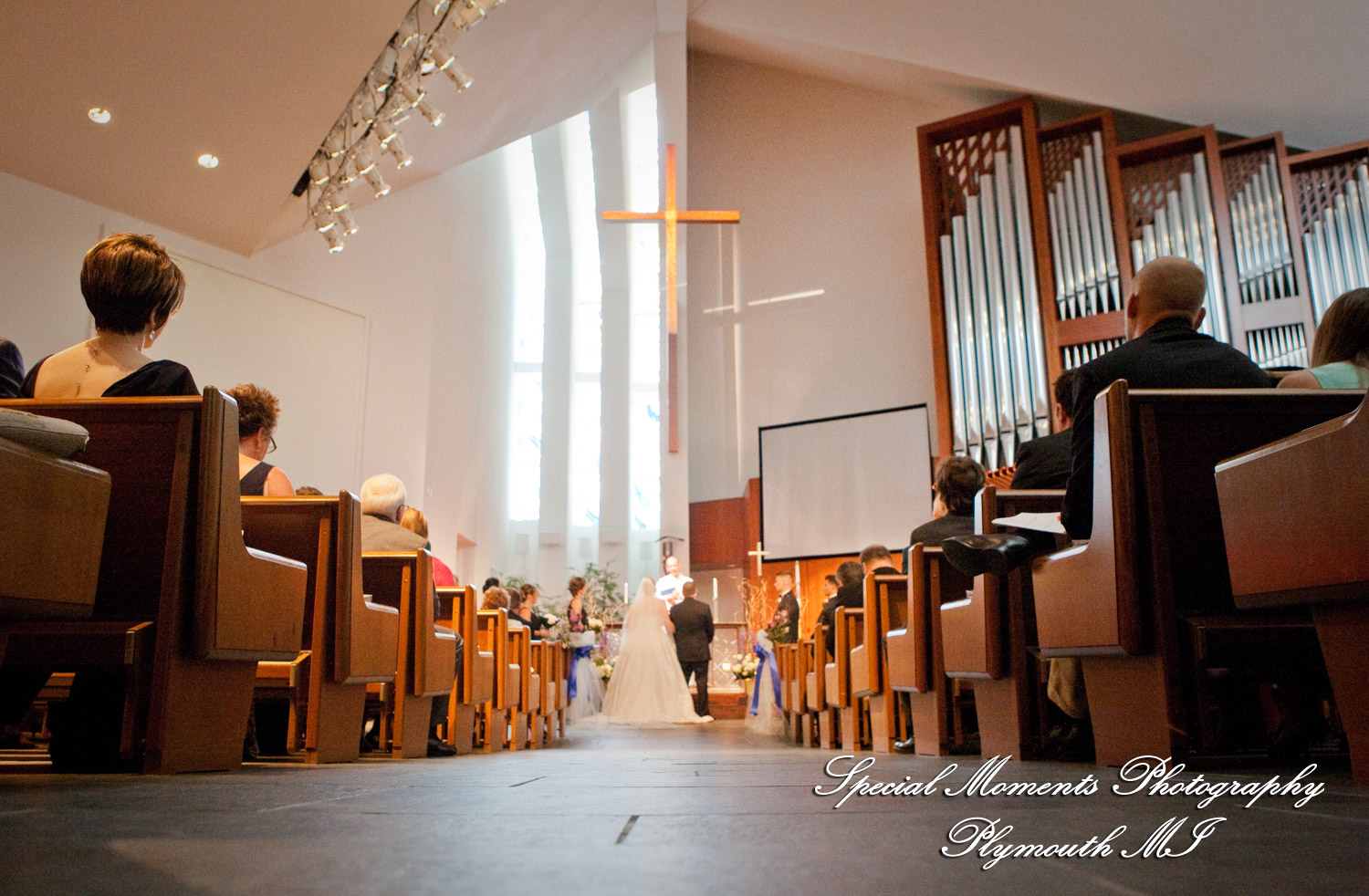 Charlotte & Andrew at Cross of Christ Lutheran Church Bloomfield Hills MI wedding photography