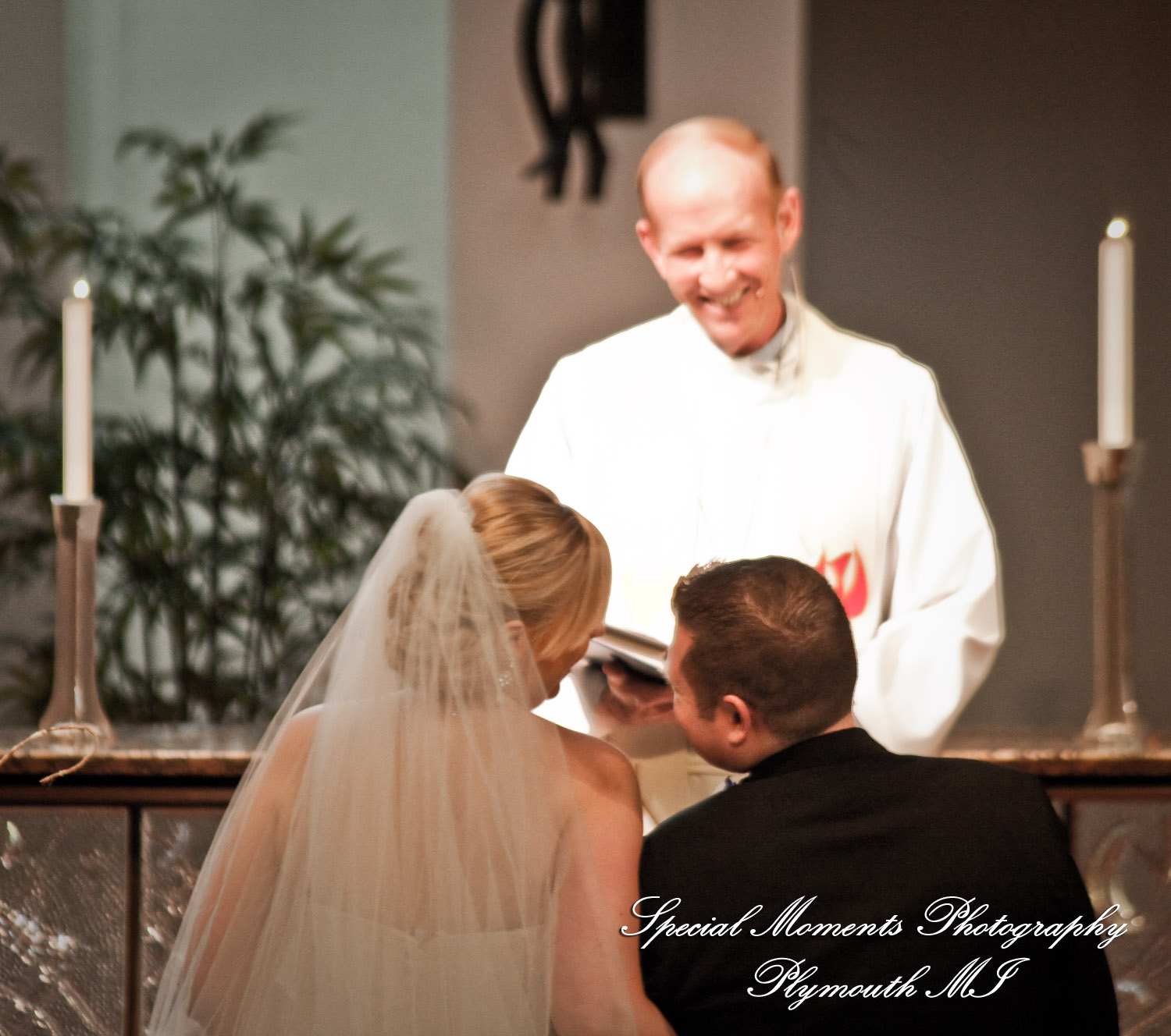 Charlotte & Andrew at Cross of Christ Lutheran Church Bloomfield Hills MI wedding photography