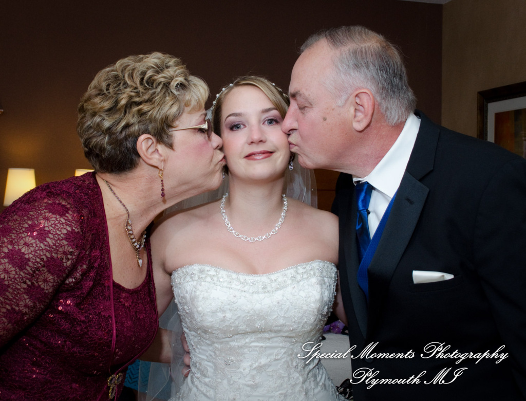 Katherine & Justin at Shelby Banquet Center Shelby Twp MI wedding photograph
