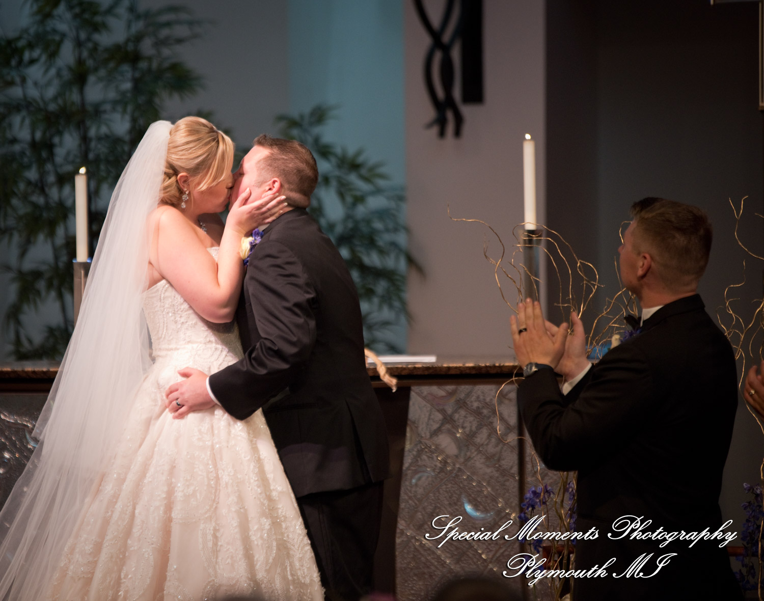 Charlotte & Andrew at Cross of Christ Lutheran Church Bloomfield Hills MI wedding photography