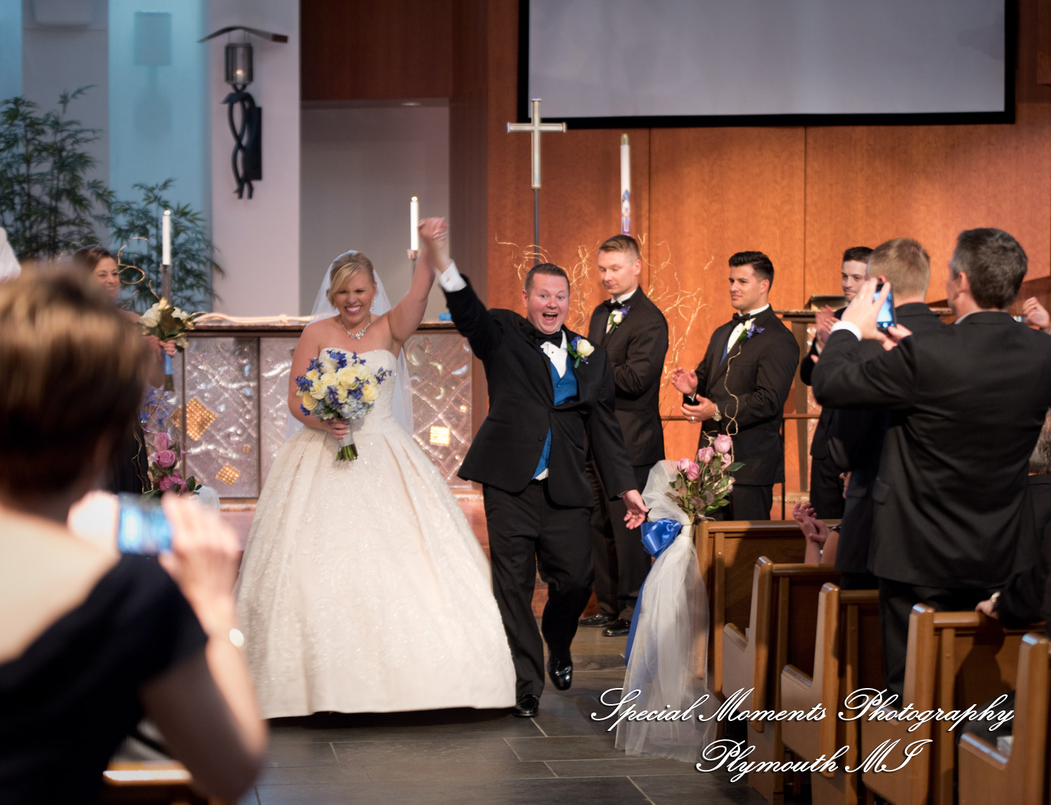 Charlotte & Andrew at Cross of Christ Lutheran Church Bloomfield Hills MI wedding photography