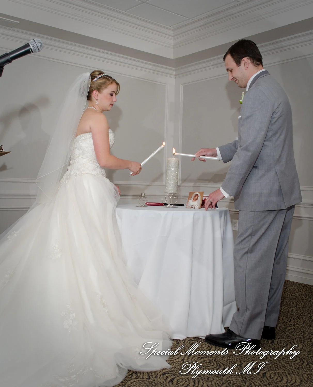 Shelby Gardens Shelby Twp MI wedding photograph