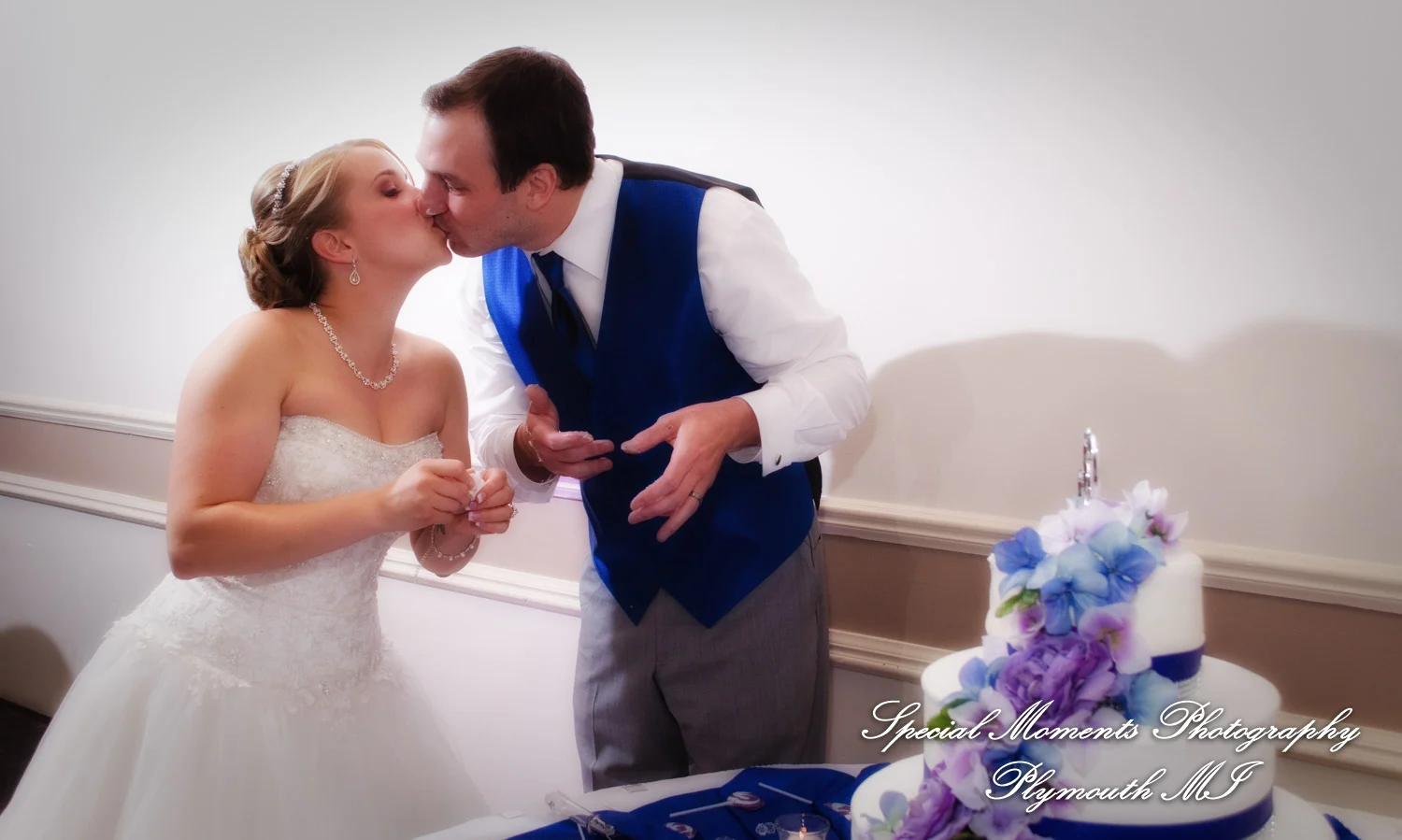 Shelby Gardens Shelby Twp MI wedding photograph