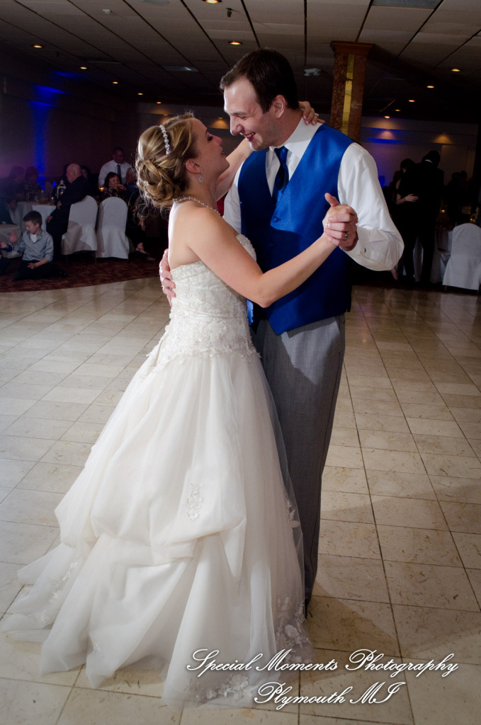 Katherine & Justin at Shelby Banquet Center Shelby Twp MI wedding photograph
