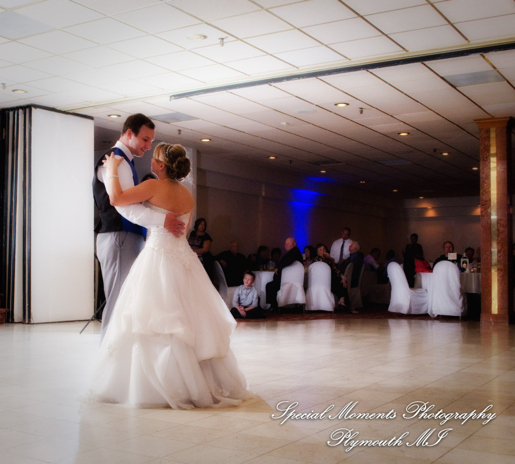 Katherine & Justin at Shelby Banquet Center Shelby Twp MI wedding photograph