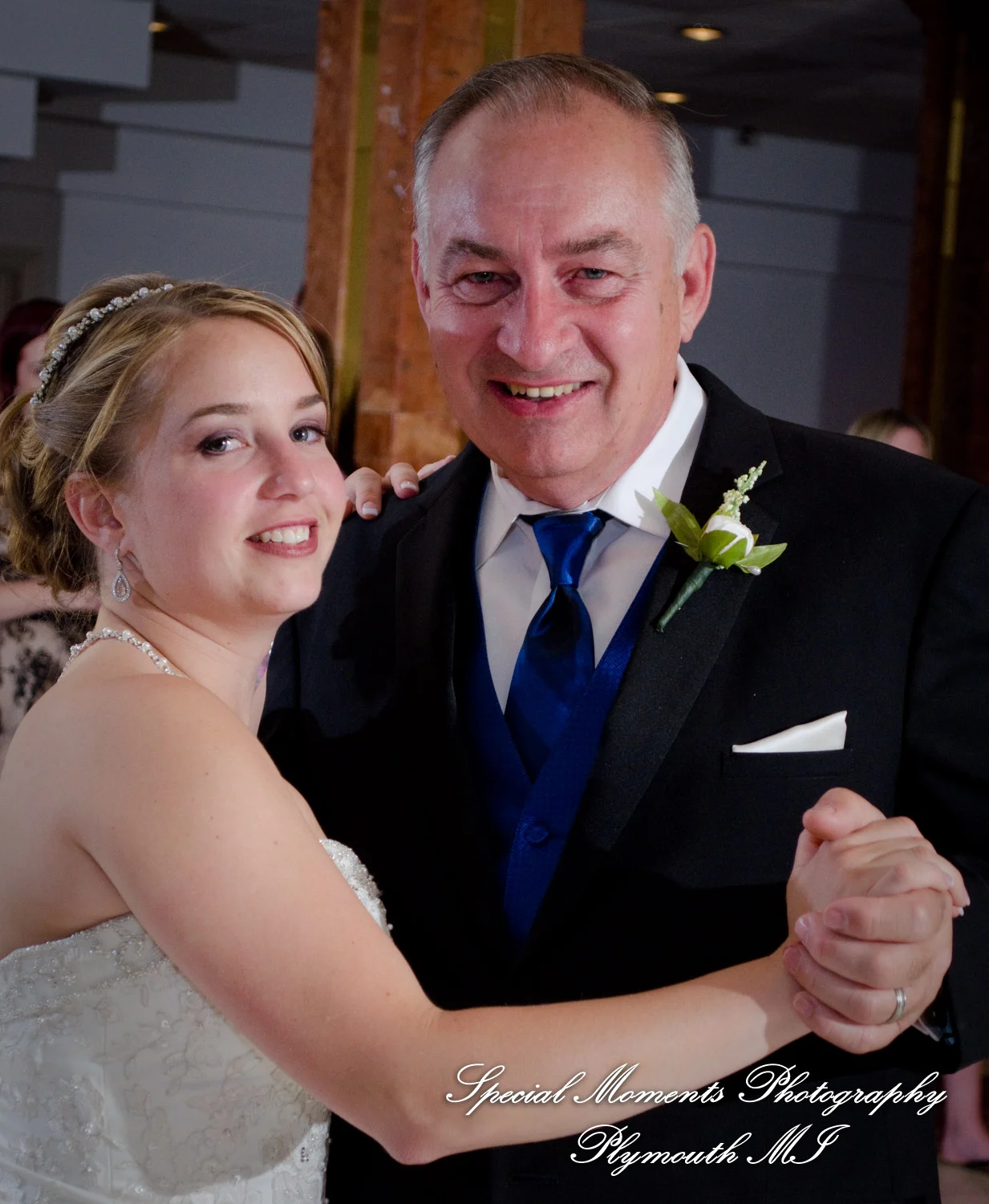 Shelby Gardens Shelby Twp MI wedding photograph