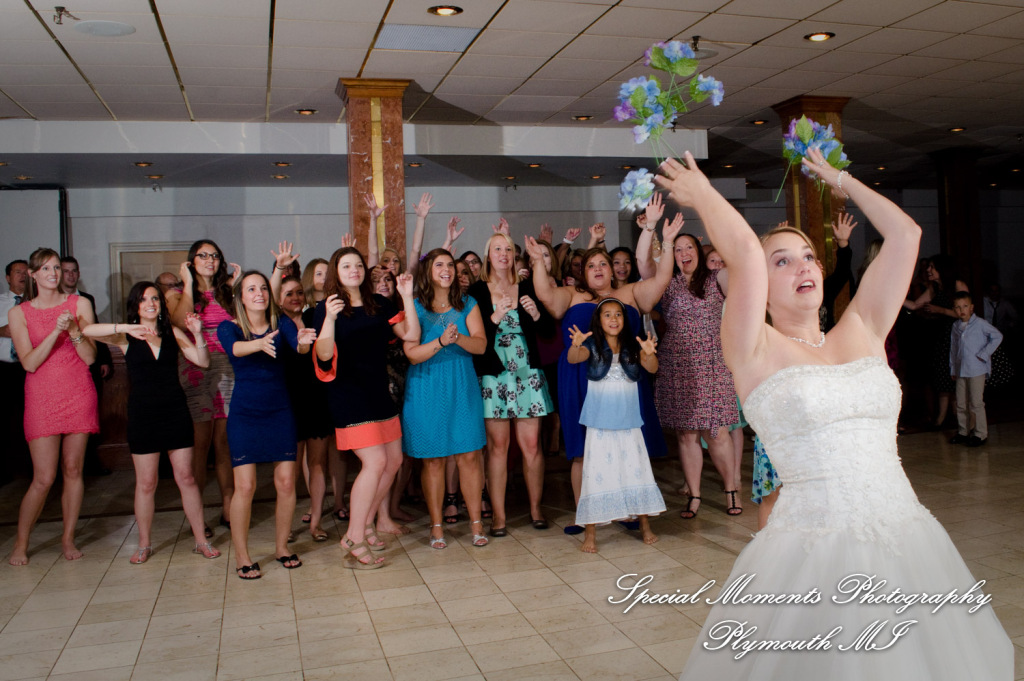 Katherine & Justin at Shelby Banquet Center Shelby Twp MI wedding photograph
