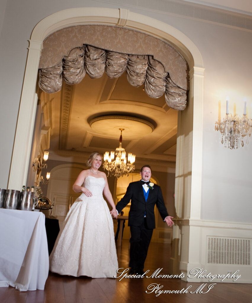 Charlotte & Andrew at Cross of Christ Lutheran Church Bloomfield Hills MI wedding photography