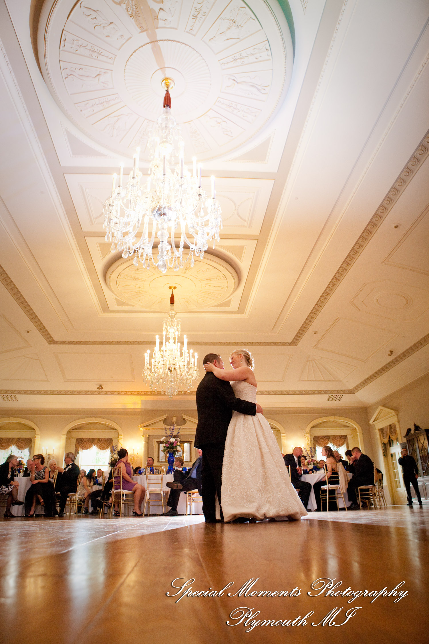 Charlotte & Andrew at Cross of Christ Lutheran Church Bloomfield Hills MI wedding photography