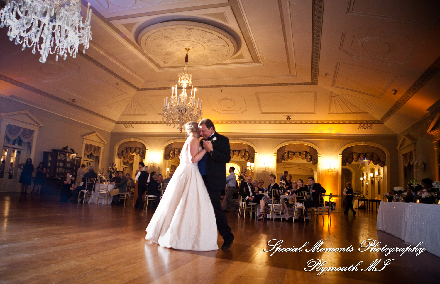 Charlotte & Andrew at Cross of Christ Lutheran Church Bloomfield Hills MI wedding photography