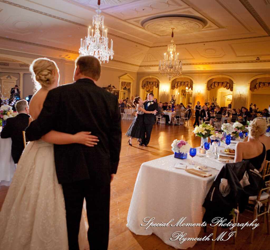 Charlotte & Andrew at Cross of Christ Lutheran Church Bloomfield Hills MI wedding photography