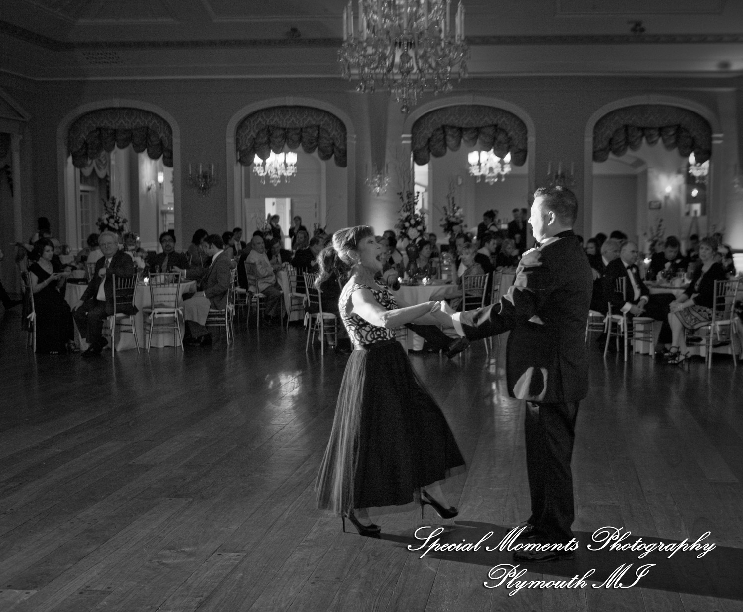 Charlotte & Andrew at Cross of Christ Lutheran Church Bloomfield Hills MI wedding photography