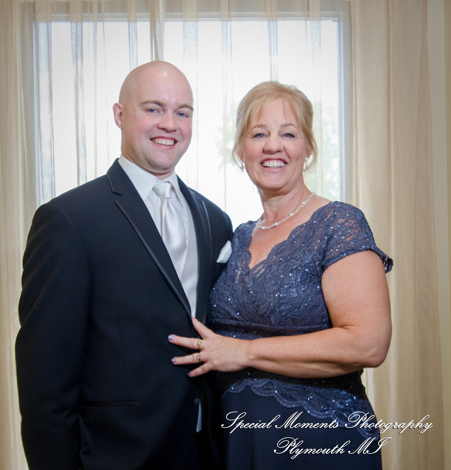 Rachael & Christopher at Warren Valley Golf Club Dearborn Heights MI wedding photography