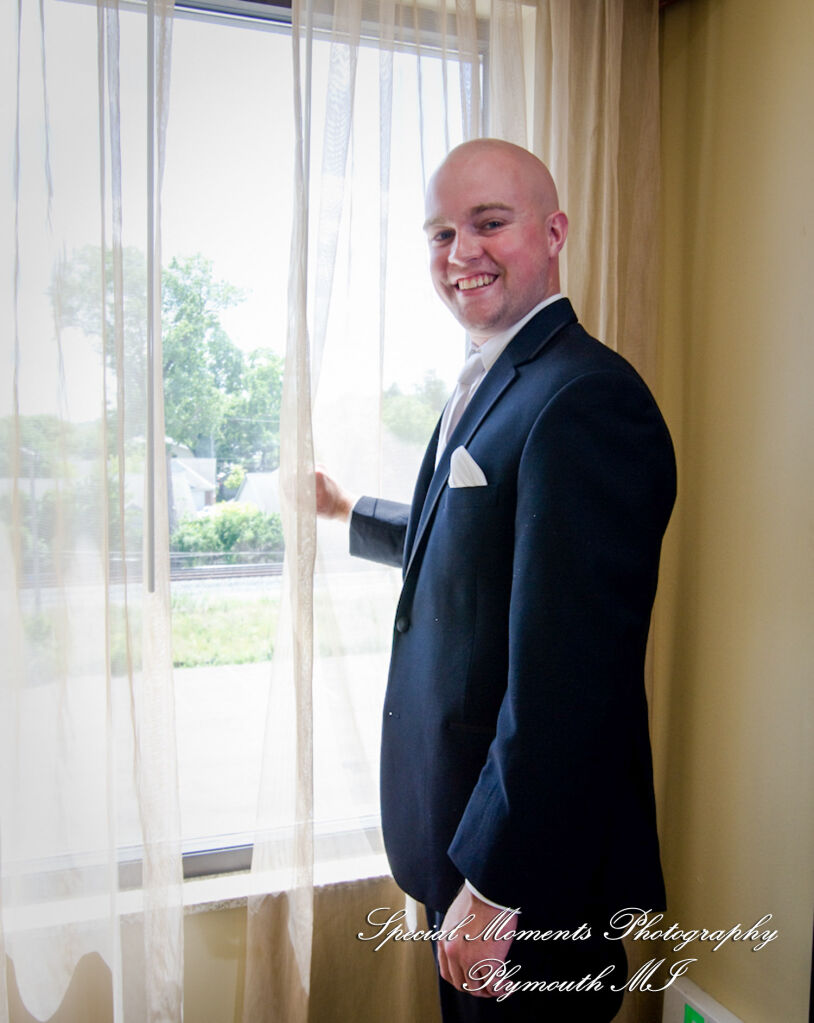 Rachael & Christopher at Warren Valley Golf Club Dearborn Heights MI wedding photography