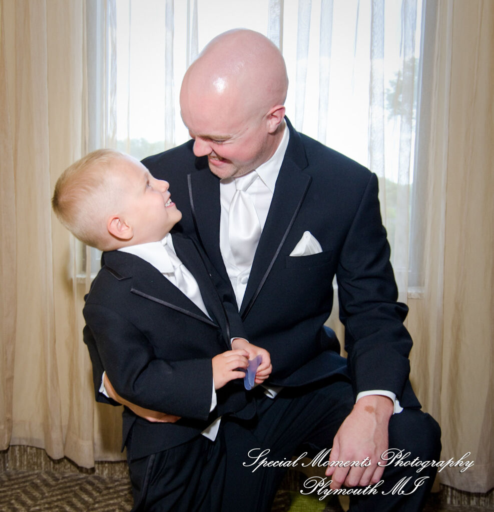 Rachael & Christopher at Warren Valley Golf Club Dearborn Heights MI wedding photography