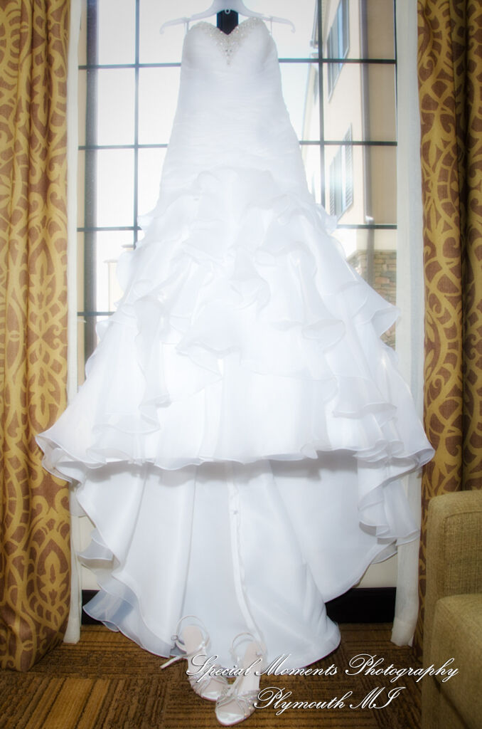 Rachael & Christopher at Warren Valley Golf Club Dearborn Heights MI wedding photography
