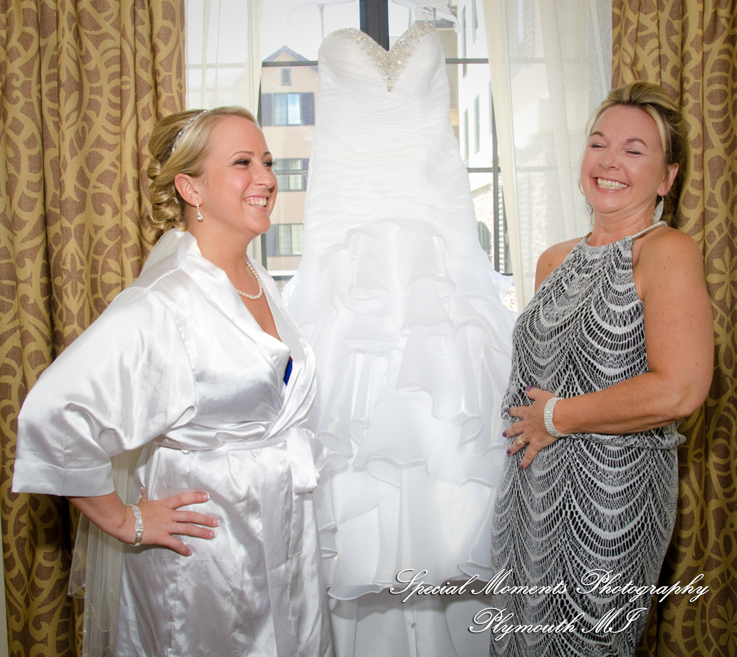 Rachael & Christopher at Warren Valley Golf Club Dearborn Heights MI wedding photography