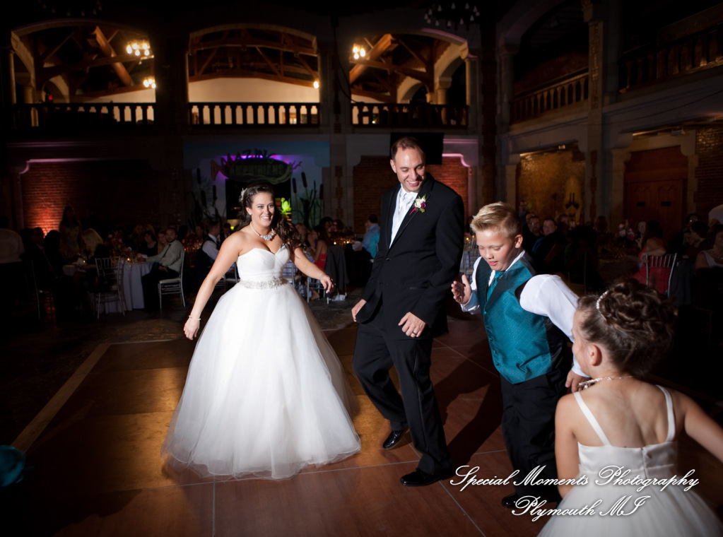 Candace & Paul at Toledo Zoo Toledo OH wedding photography