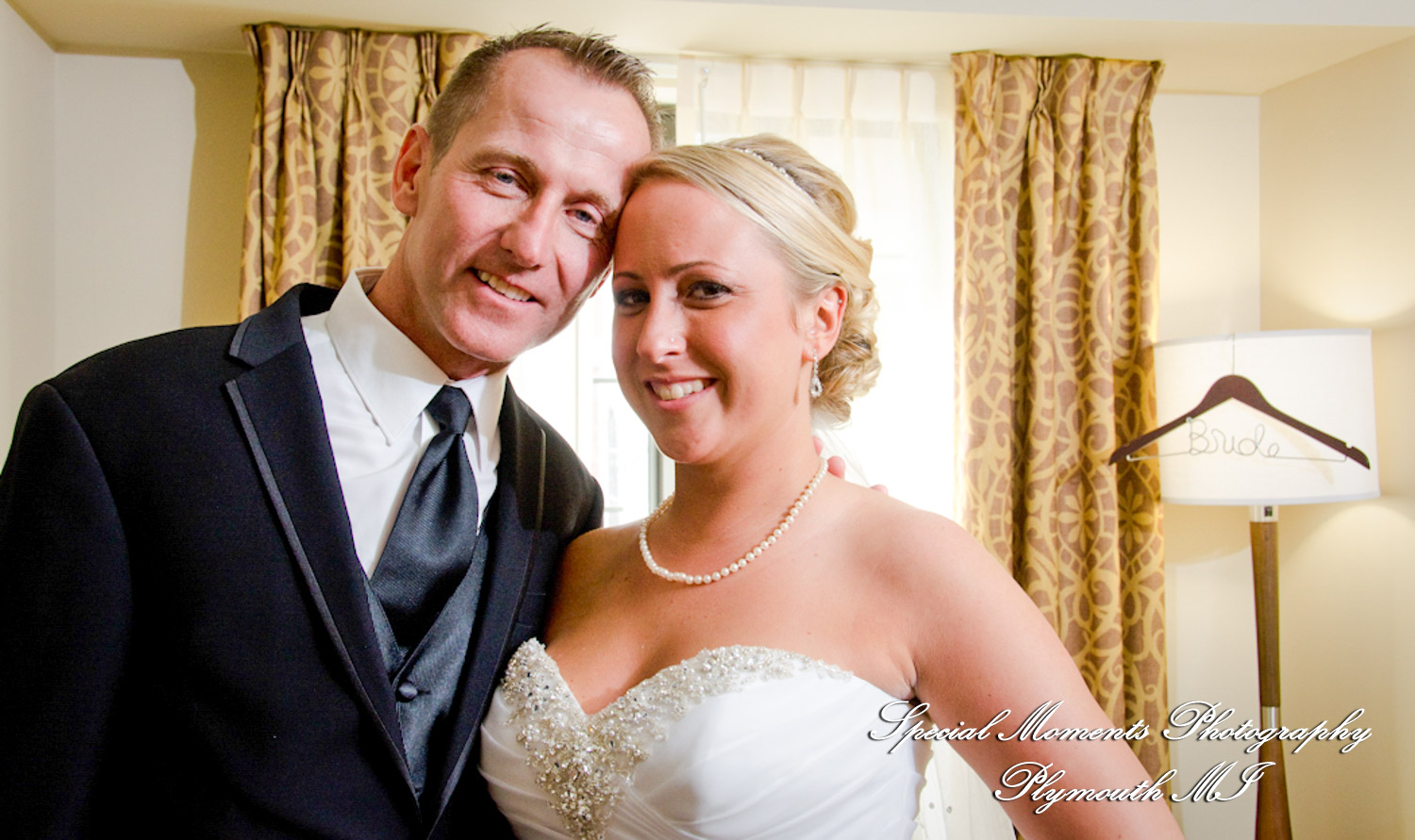 Rachael & Christopher at Warren Valley Golf Club Dearborn Heights MI wedding photography