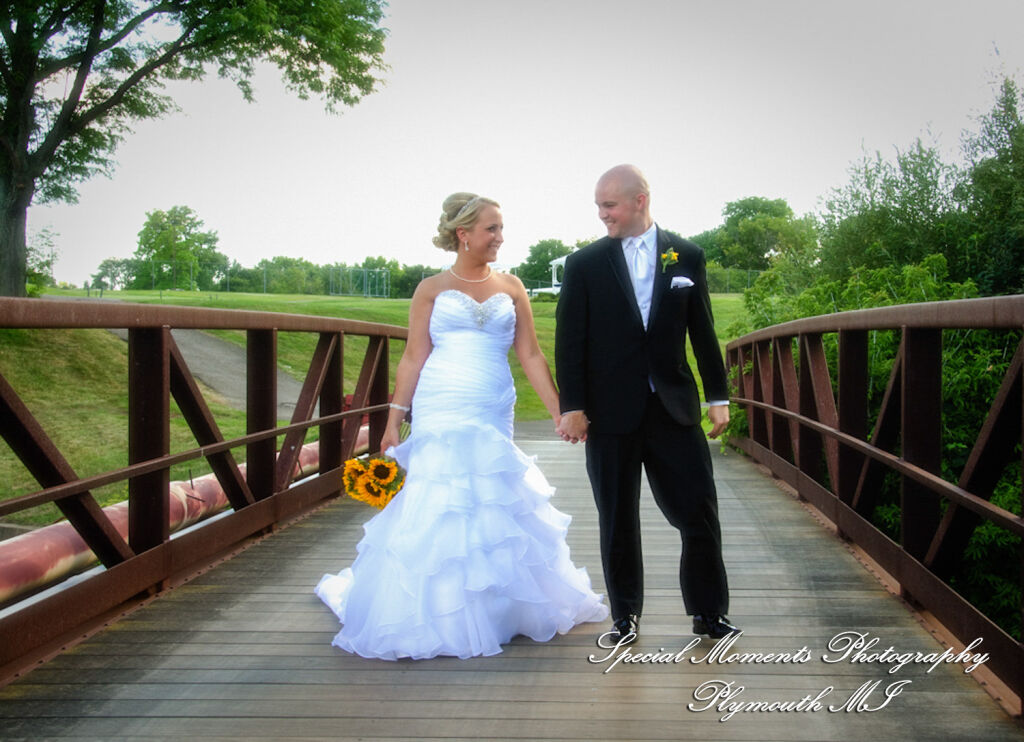 Rachael & Christopher at Warren Valley Golf Club Dearborn Heights MI wedding photography