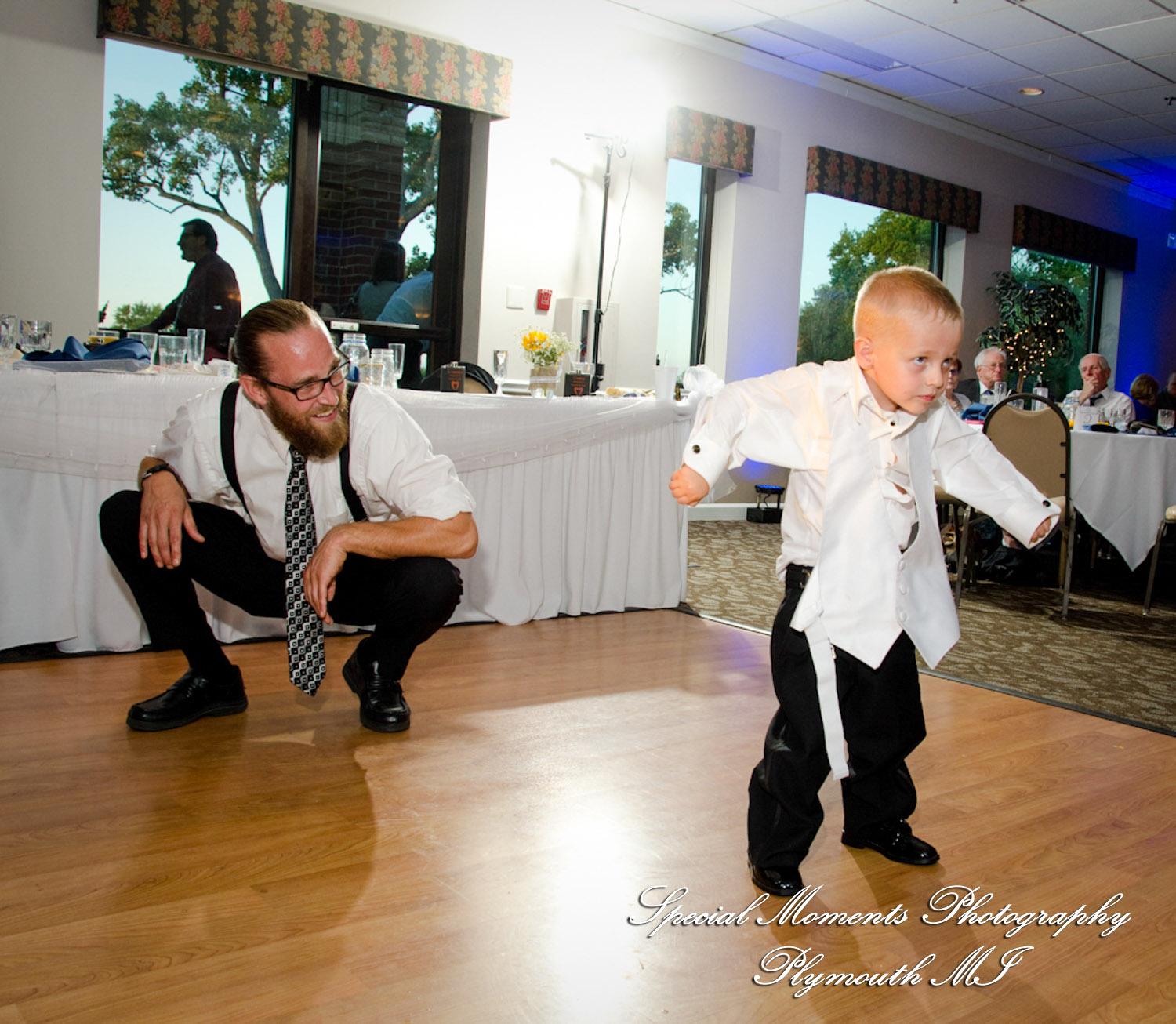 Rachael & Christopher at Warren Valley Golf Club Dearborn Heights MI wedding photography