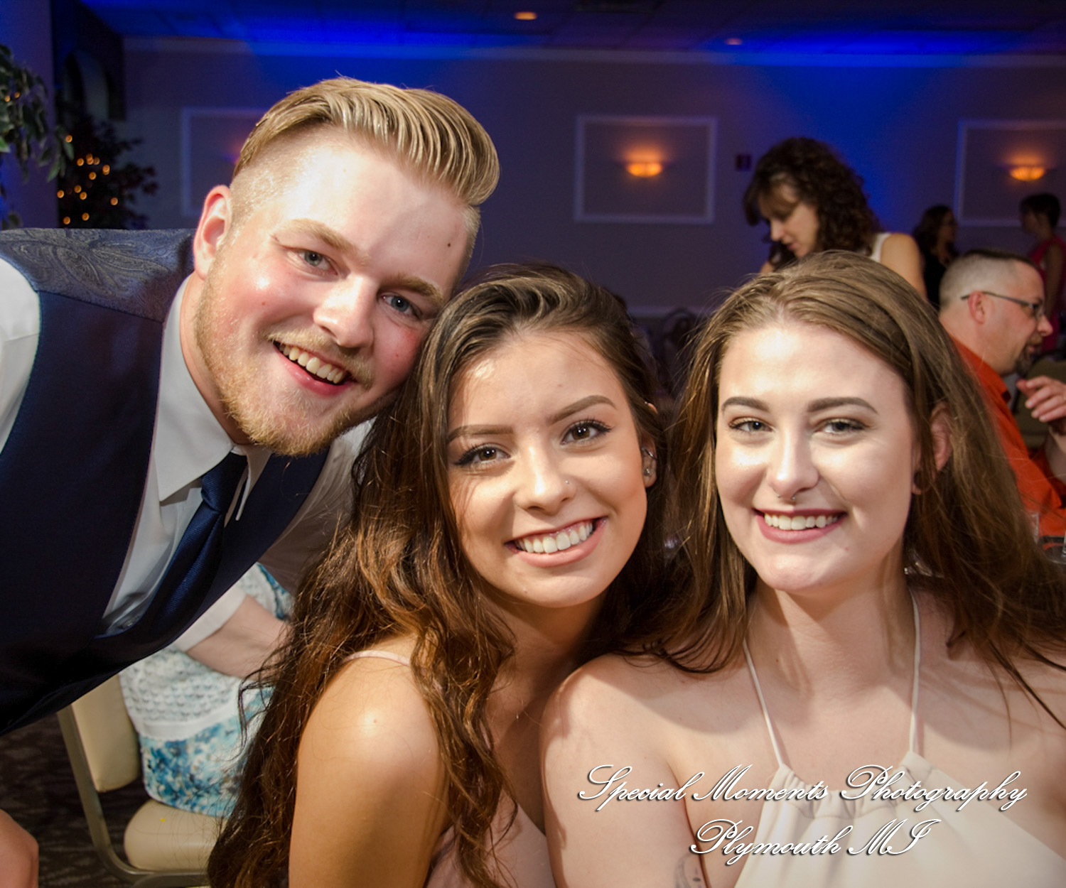 Rachael & Christopher at Warren Valley Golf Club Dearborn Heights MI wedding photography