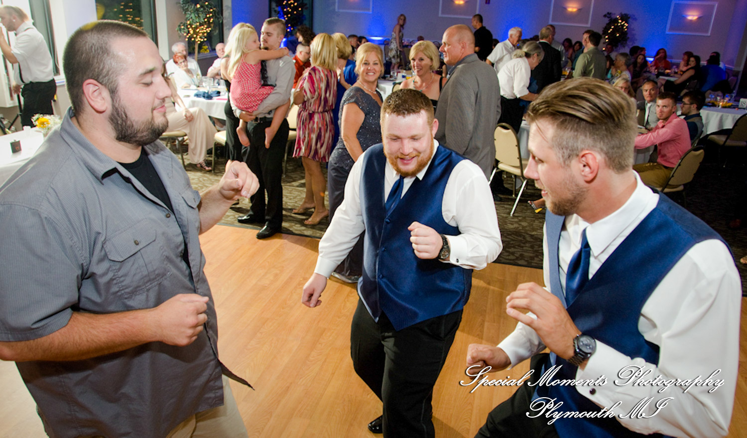 Rachael & Christopher at Warren Valley Golf Club Dearborn Heights MI wedding photography