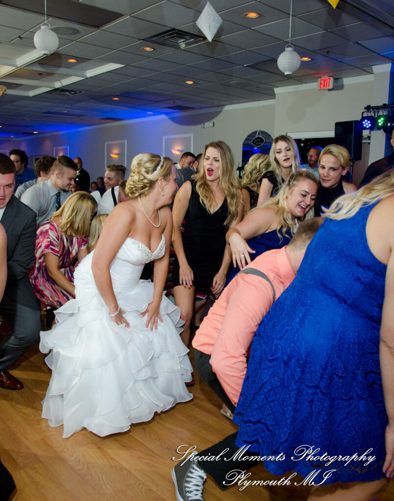 Rachael & Christopher at Warren Valley Golf Club Dearborn Heights MI wedding photography