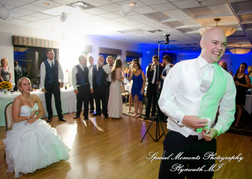 Rachael & Christopher at Warren Valley Golf Club Dearborn Heights MI wedding photography