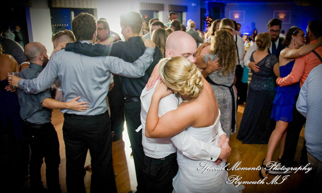 Rachael & Christopher at Warren Valley Golf Club Dearborn Heights MI wedding photography