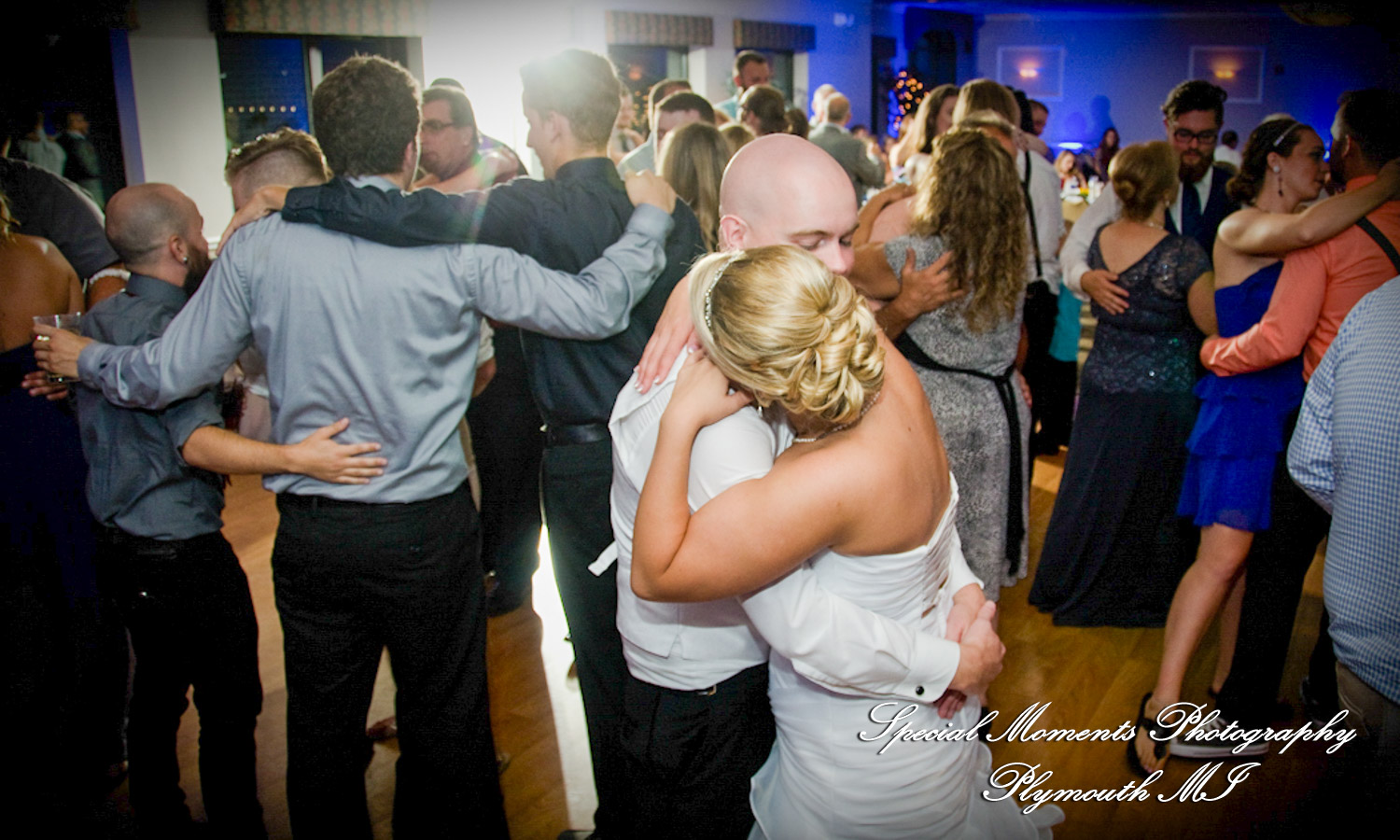 Rachael & Christopher at Warren Valley Golf Club Dearborn Heights MI wedding photography