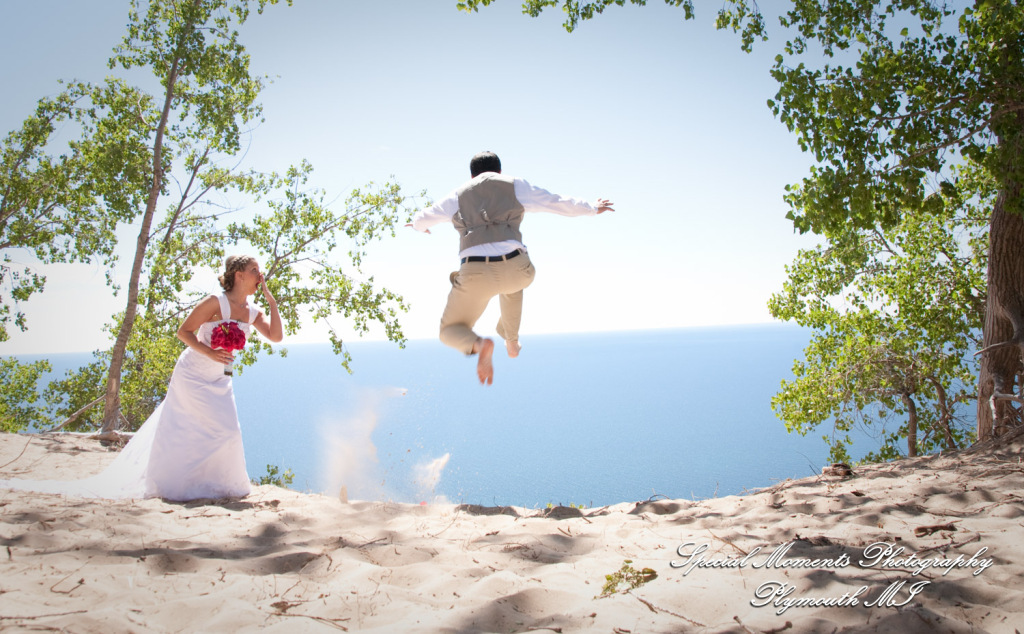 5 Star - Lisa & Ryan at Sleeping Bear Dunes Wedding photos