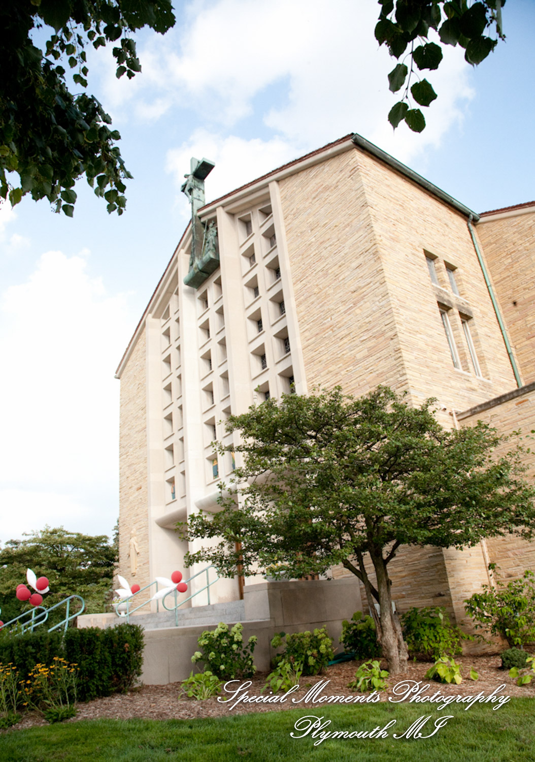 David & Cathy at St. Clare of Montefalco Grosse Pointe Park MI wedding photography