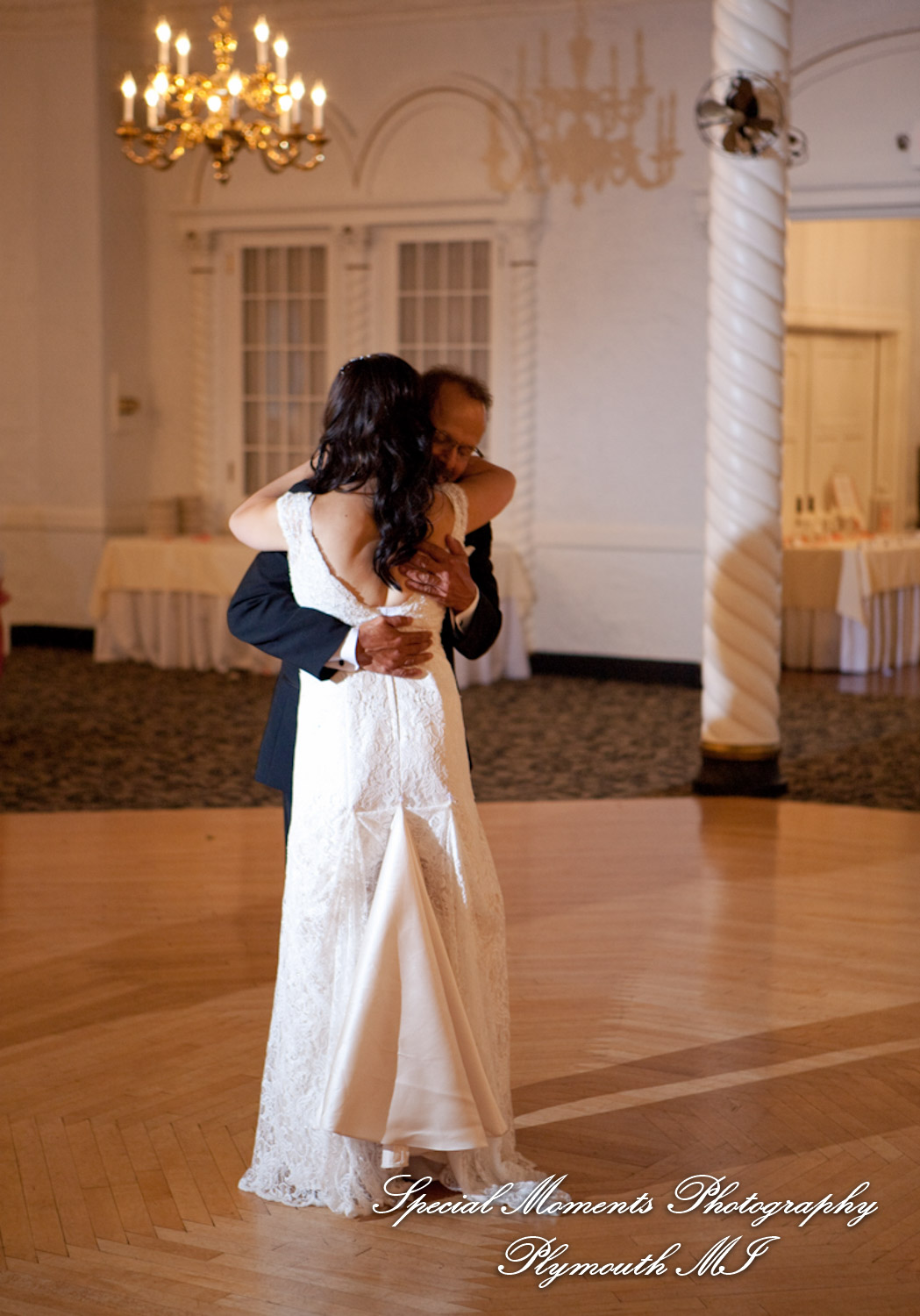 David & Cathy at Blossom Heath Inn St. Clair Shores MI wedding photography