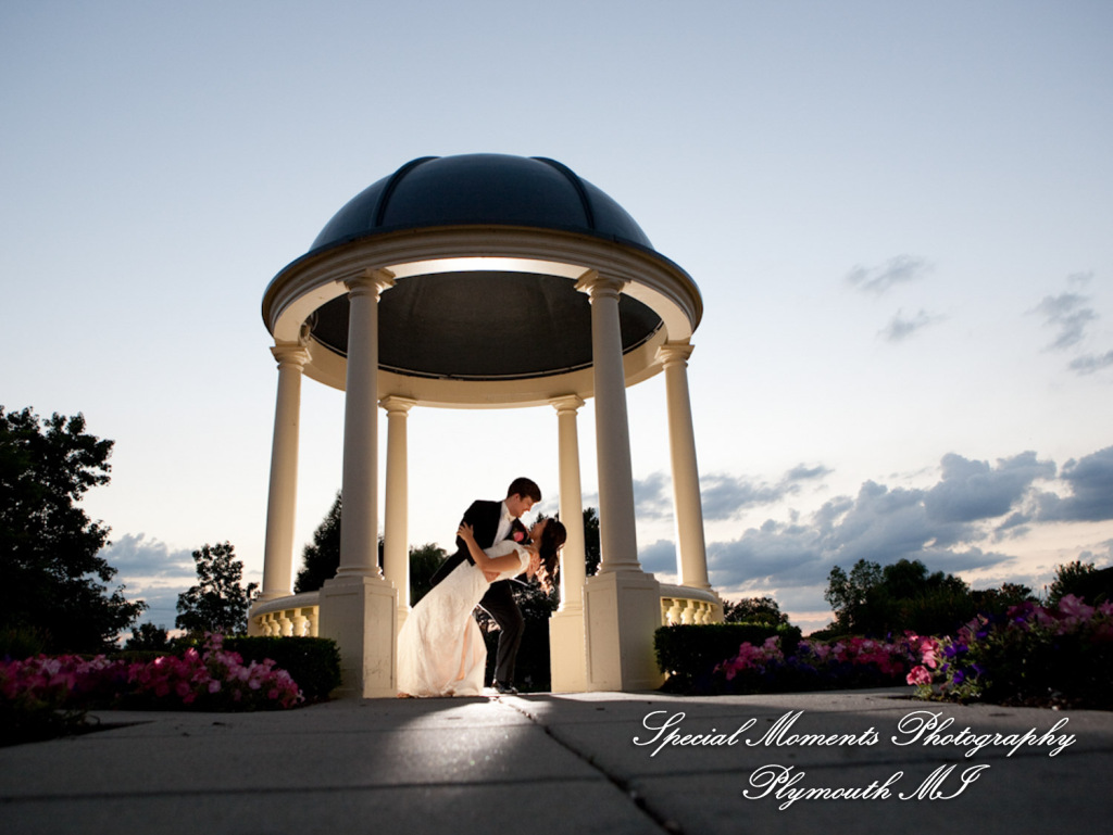 David & Cathy at Blossom Heath Inn St. Clair Shores MI wedding photography